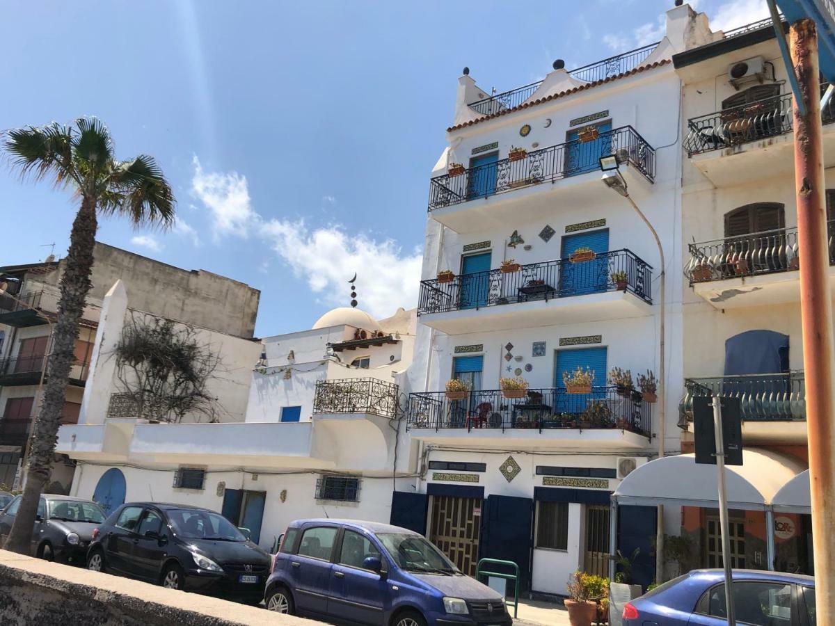 דירות לטויאני Locazione Turistica F.G. Rando מראה חיצוני תמונה